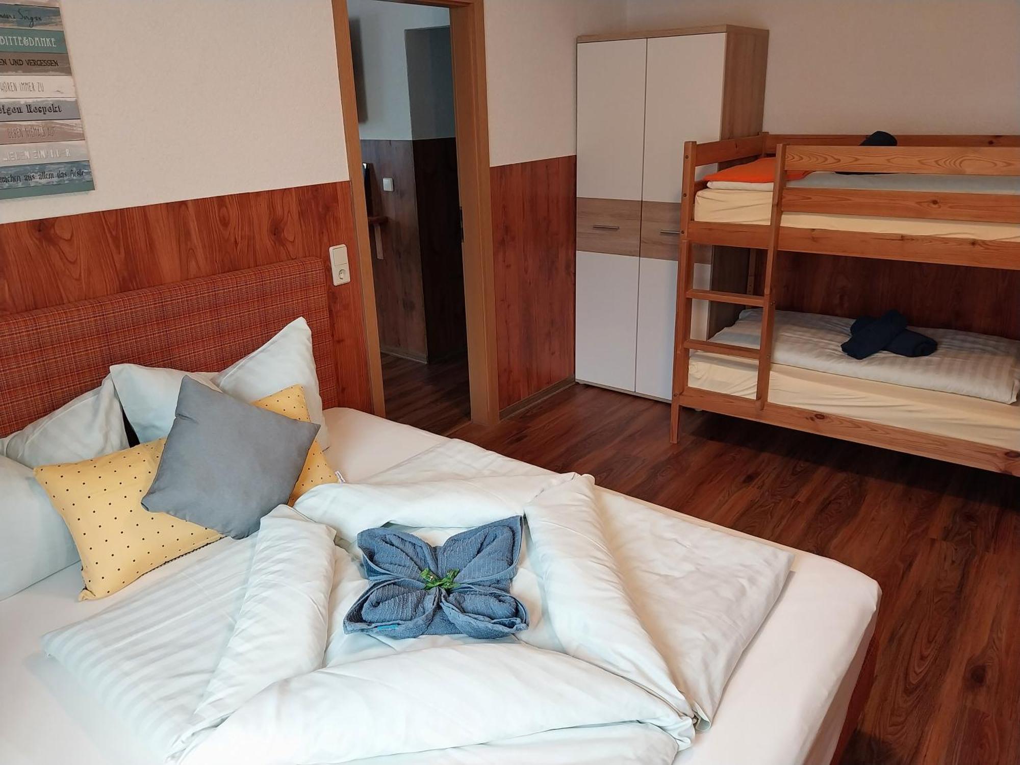 Landhotel Waldschloesschen Mit Gaststube Sohland an der Spree Dış mekan fotoğraf