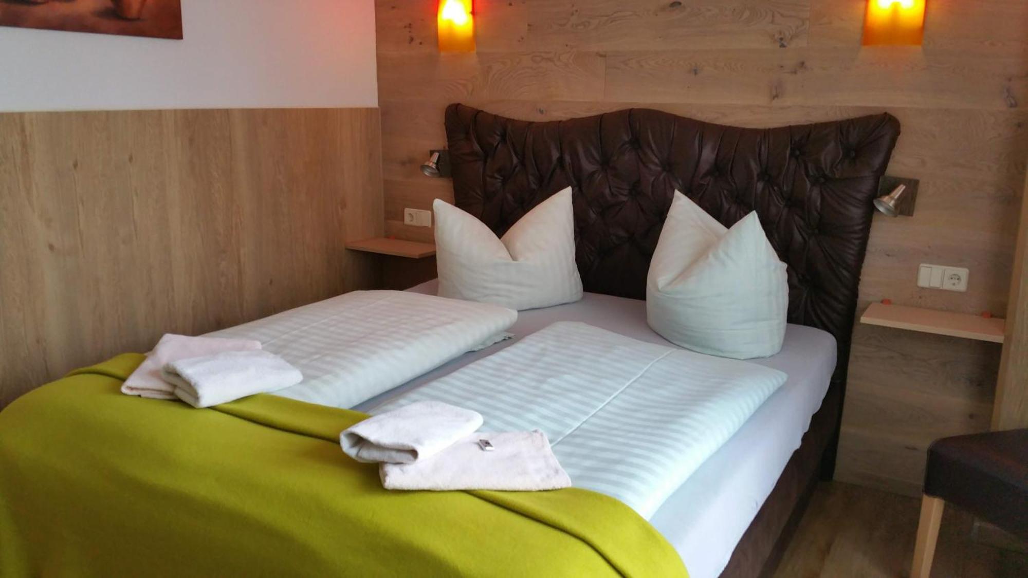 Landhotel Waldschloesschen Mit Gaststube Sohland an der Spree Dış mekan fotoğraf